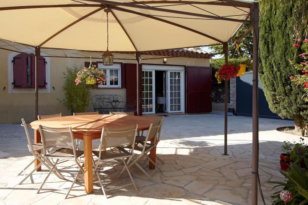 Studio Dans Villa Avec Piscine Cassis Bagian luar foto
