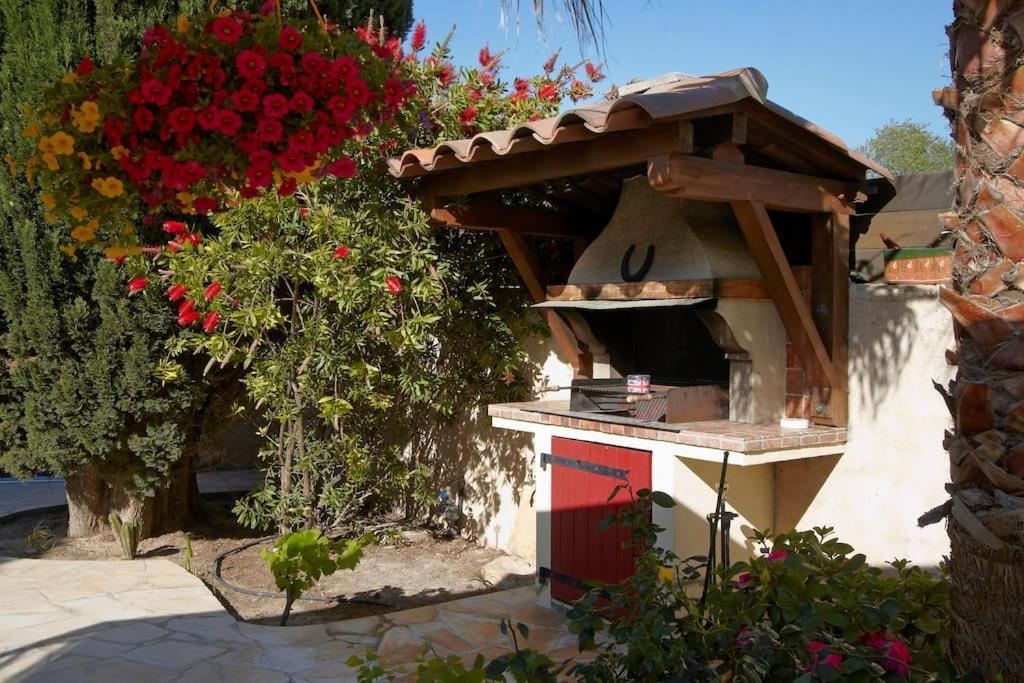 Studio Dans Villa Avec Piscine Cassis Bagian luar foto